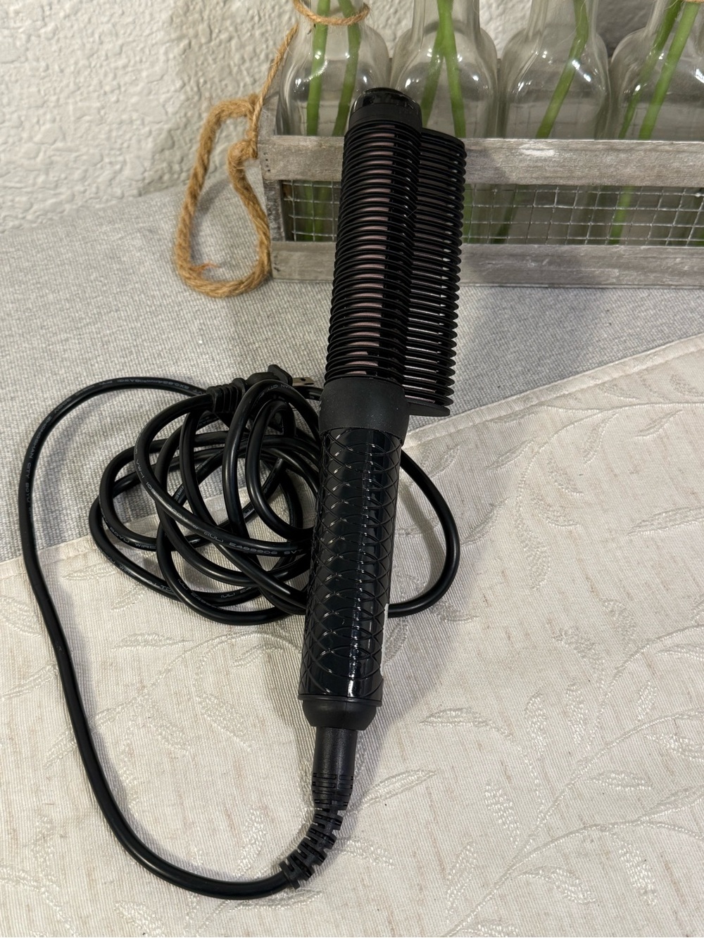 PF Pro-F Professional Thermal Styling Hair Straightening Brush Dual Voltage 45W